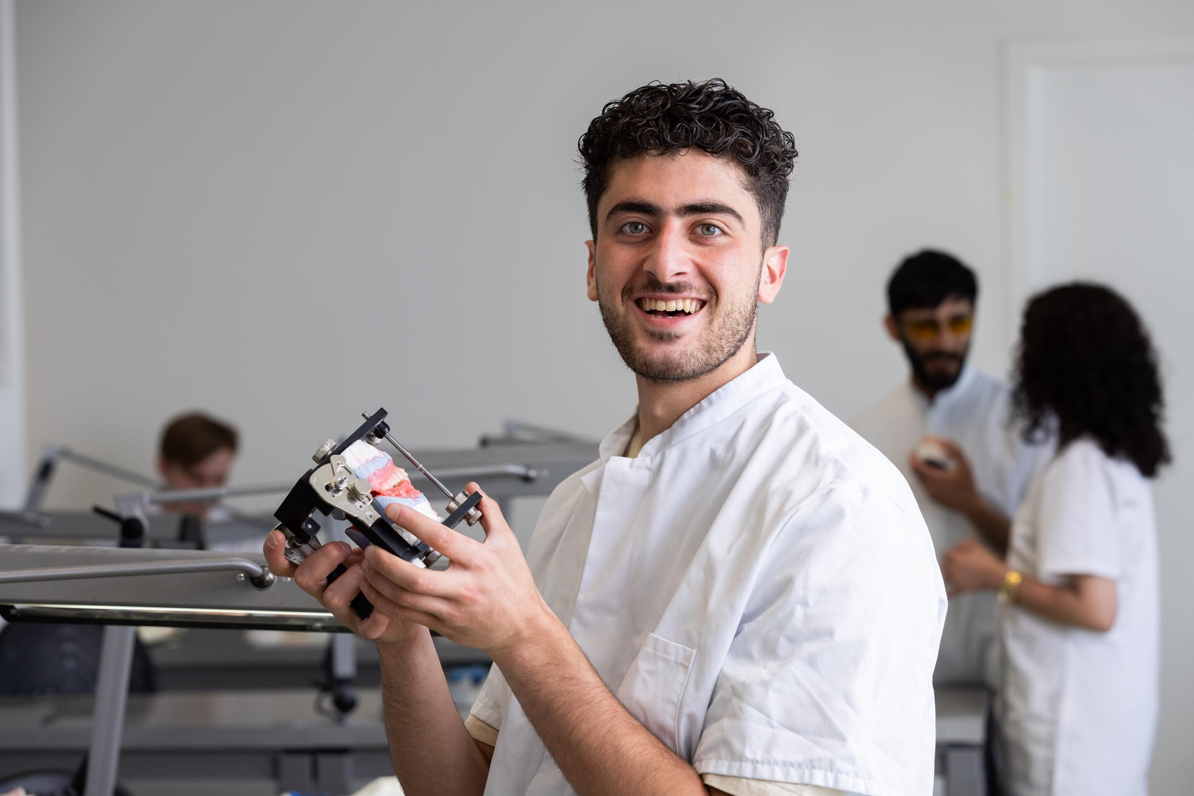 25665 DHTA Tandtechnicus Prothese Student Yousef MBO Amersfoort
