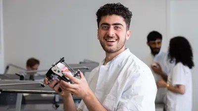 25665 DHTA Tandtechnicus Prothese Student Yousef MBO Amersfoort