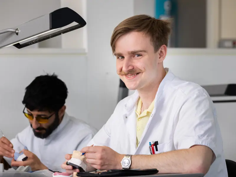 25664 DHTA Tandtechnicus Kroon En Brugwerk Student Anton MBO Amersfoort