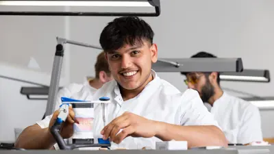 25666 DHTA Tandtechnisch Medewerker Basistechnieken Student Halil MBO Amersfoort