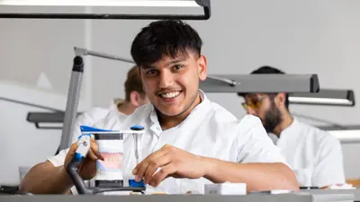 25666 DHTA Tandtechnisch Medewerker Basistechnieken Student Halil MBO Amersfoort