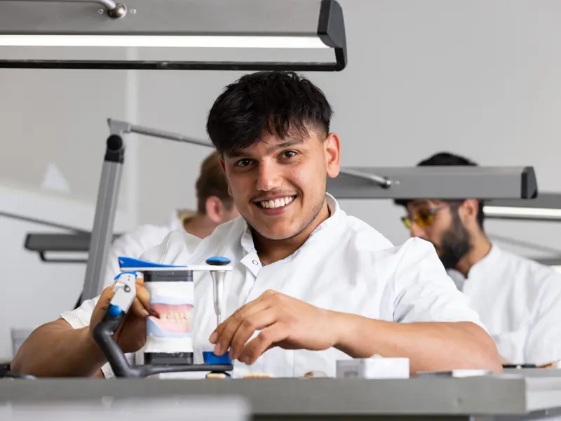 25666 DHTA Tandtechnisch Medewerker Basistechnieken Student Halil MBO Amersfoort